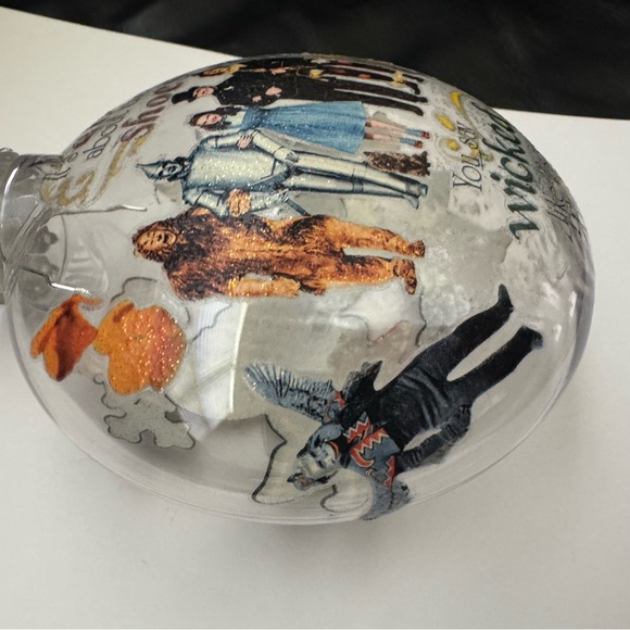 🌷The Wizard of Oz Holiday Ornament - Picture 6 of 9